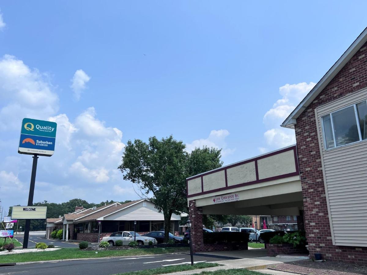 Suburban Studios ミルビル エクステリア 写真